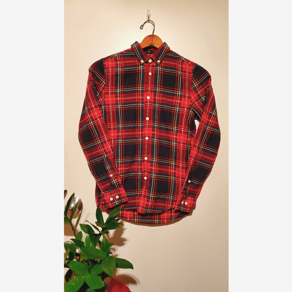 Seasonal Royal Stewart red plaid button-up